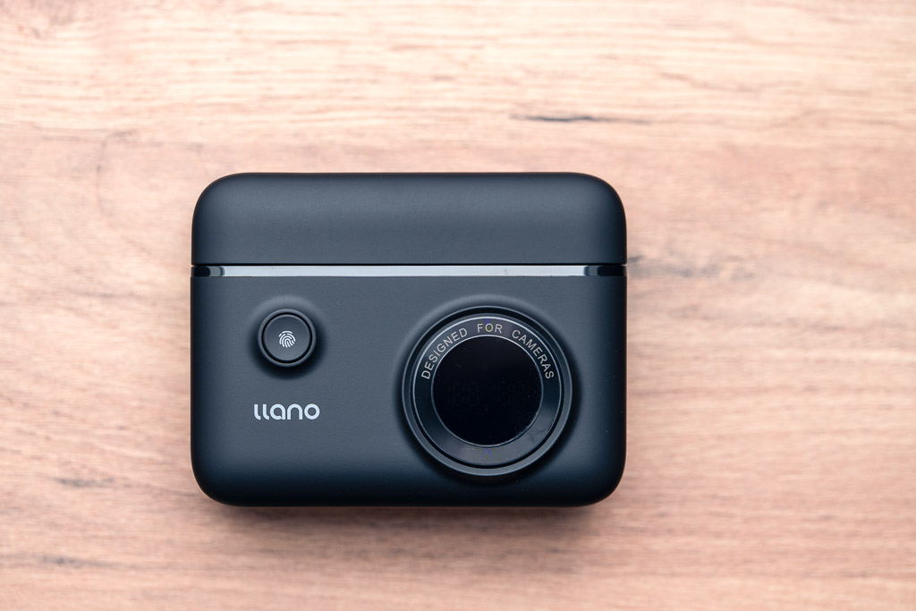 Llano 18W Smart-Digitalanzeige Ladegerät Draufsicht.